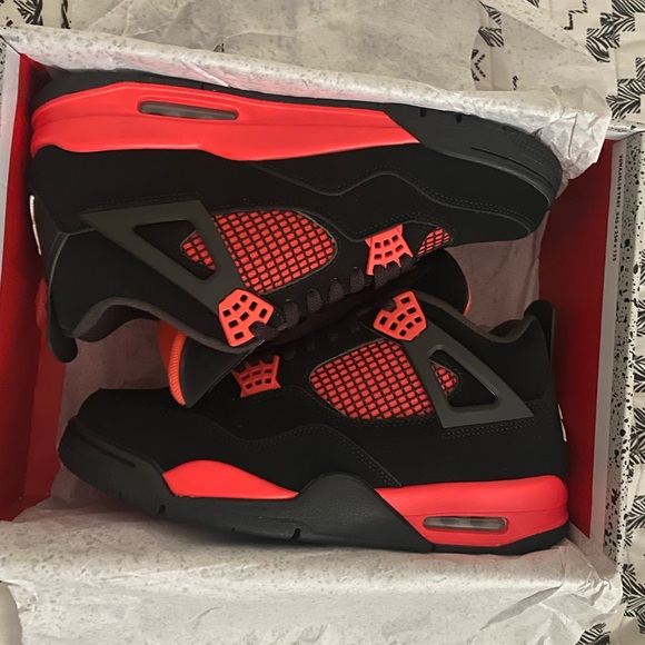 Jordan 4 retro red thunder - size 11 - Picture 7 of 7